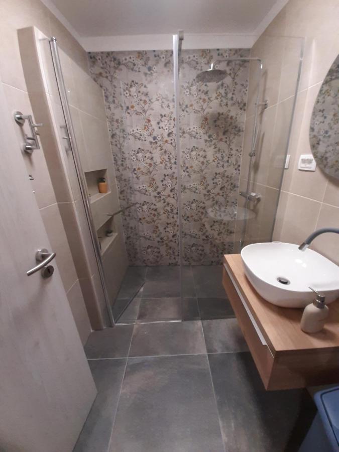 Qr Apartment For Family, Couples, And Friends Stay In Rijeka Bagian luar foto