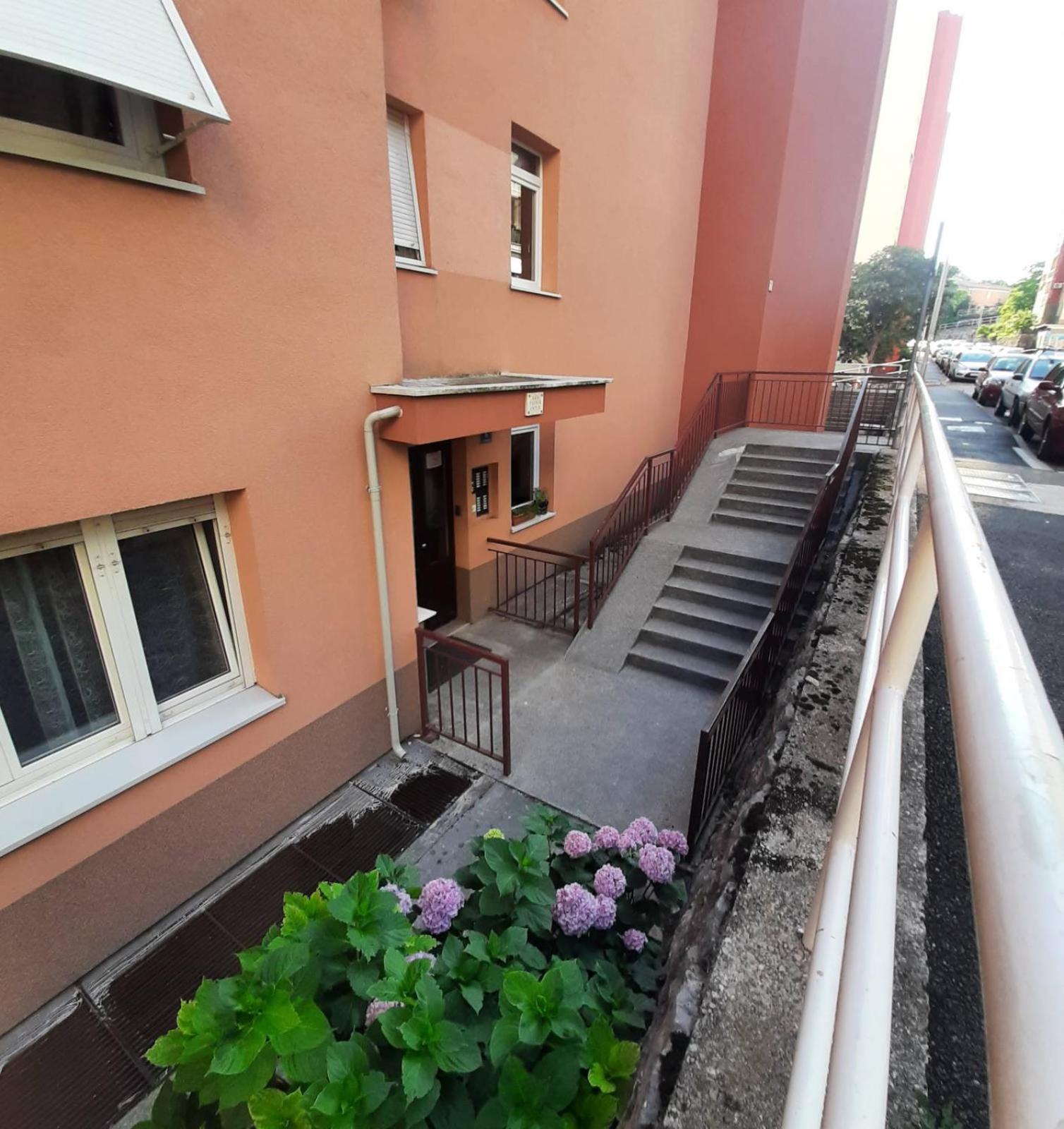 Qr Apartment For Family, Couples, And Friends Stay In Rijeka Bagian luar foto